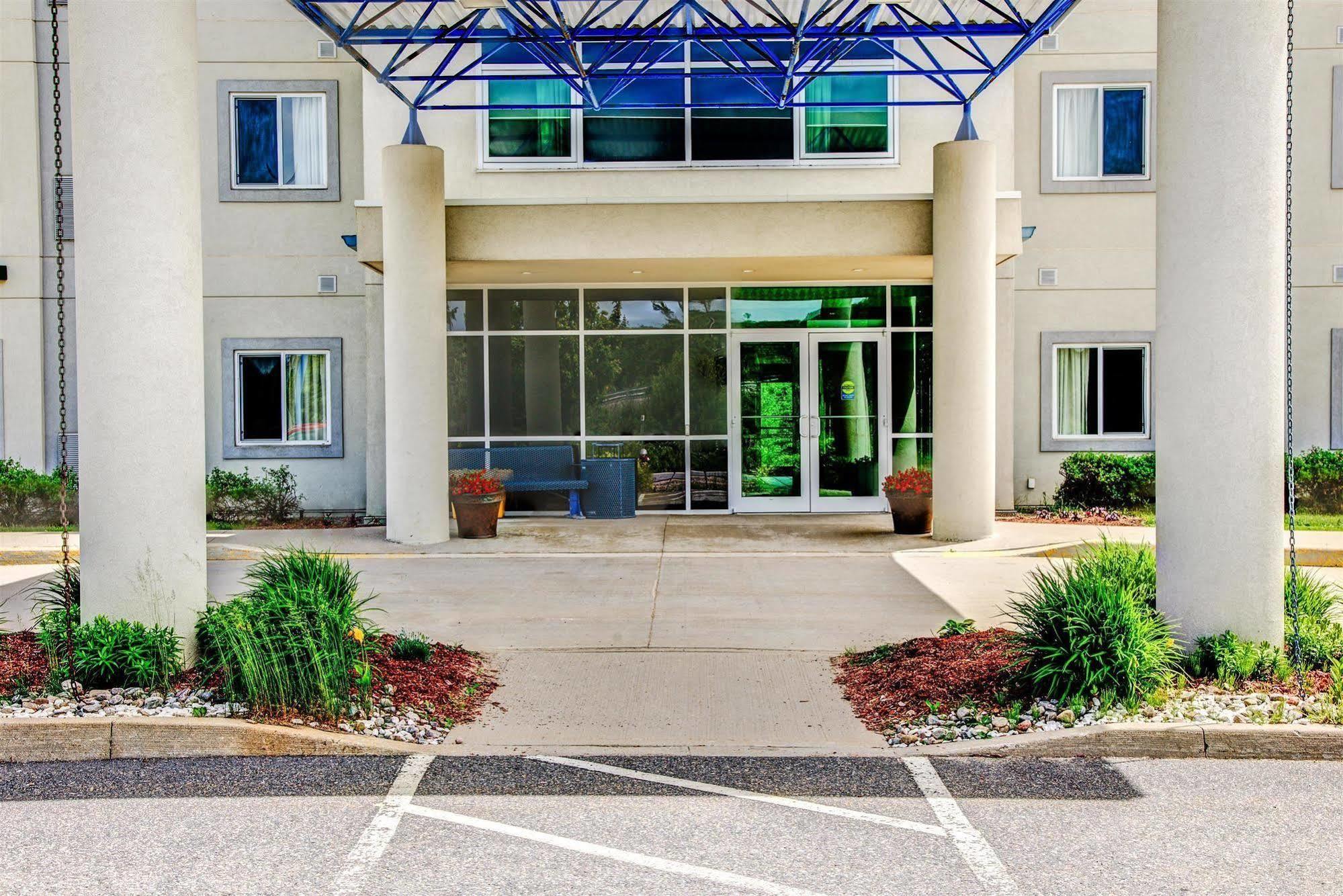 Motel 6-Huntsville, On ภายนอก รูปภาพ