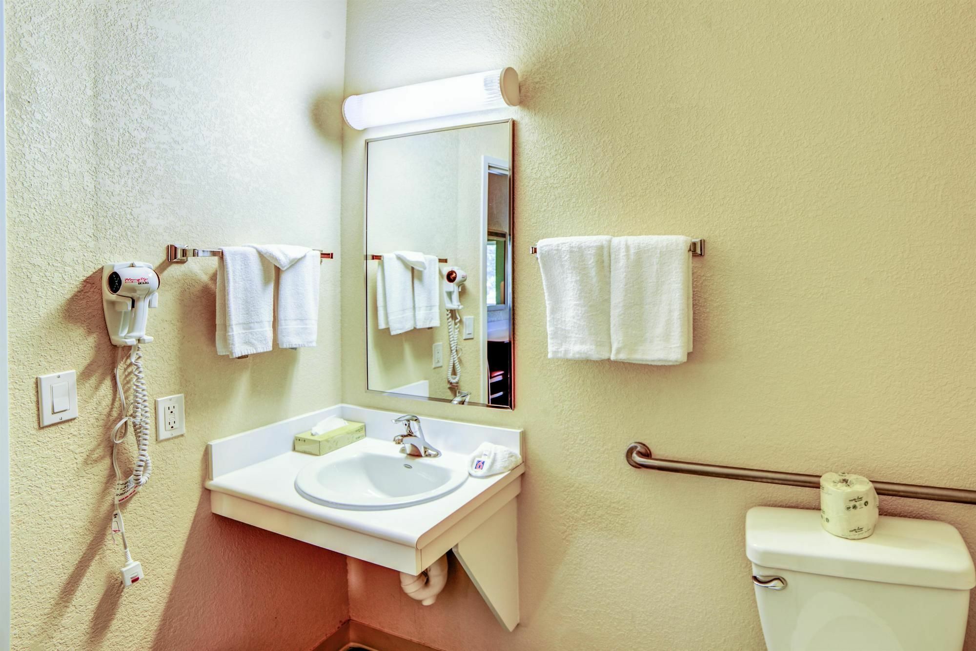 Motel 6-Huntsville, On ภายนอก รูปภาพ